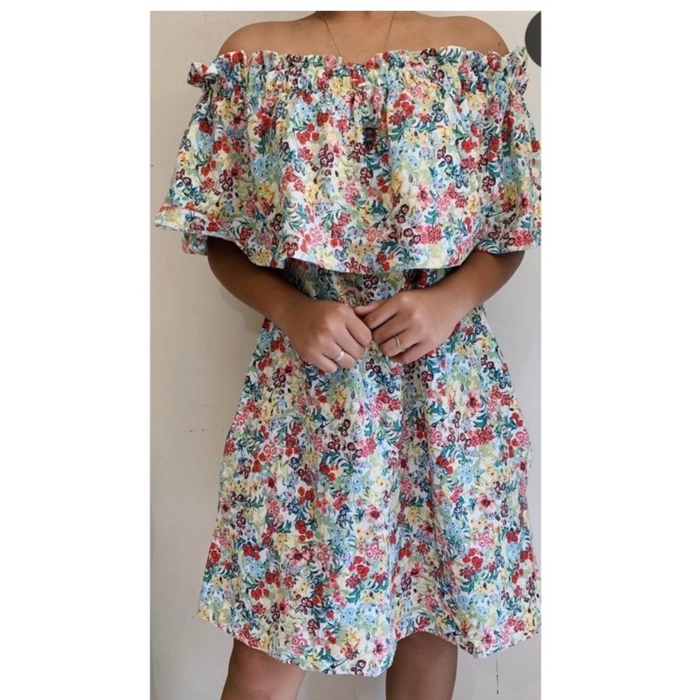 H&M  Floral Off-Shoulder Dress with pockets Size xs